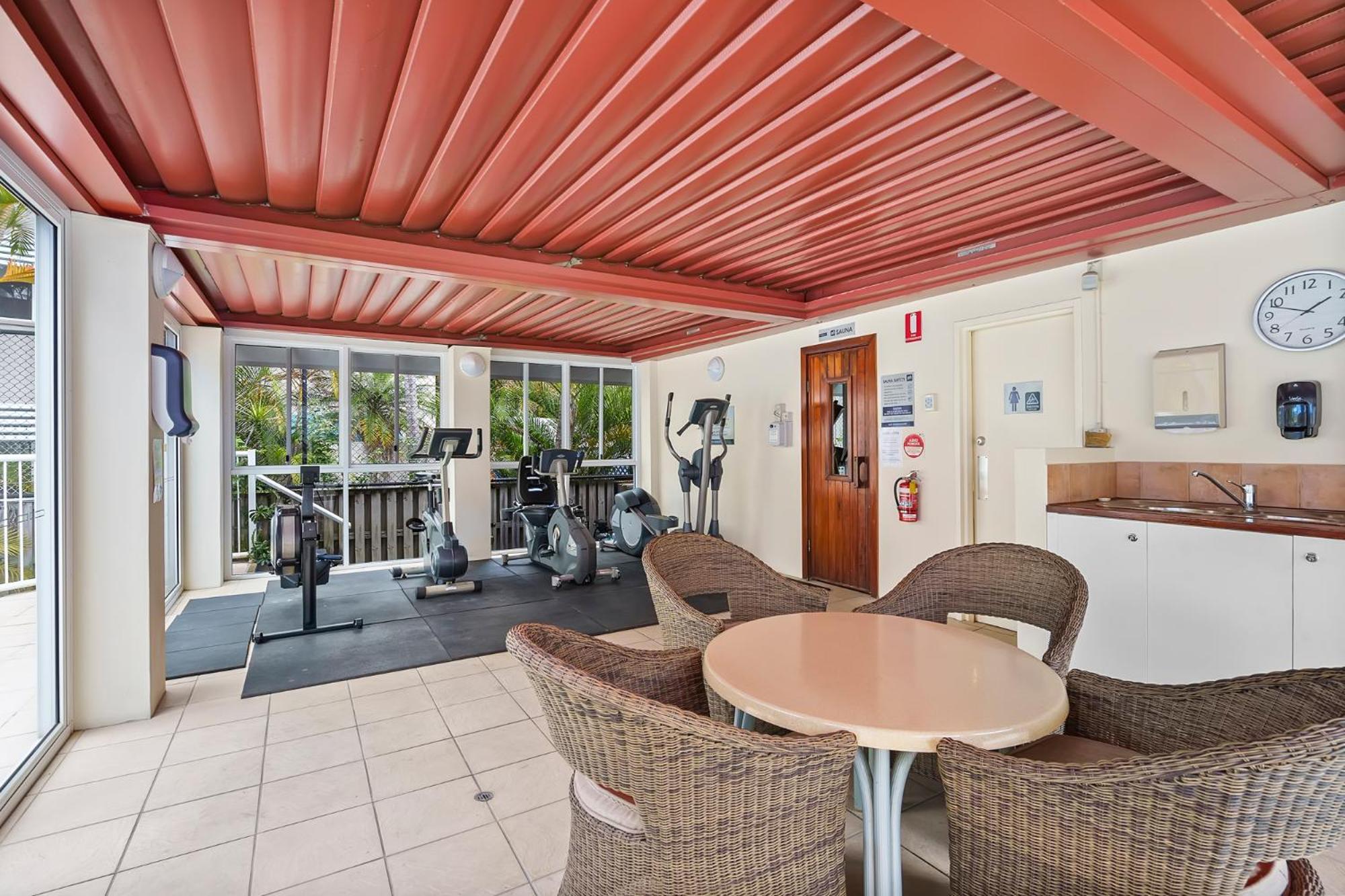 Surf Parade Resort Gold Coast Exterior foto